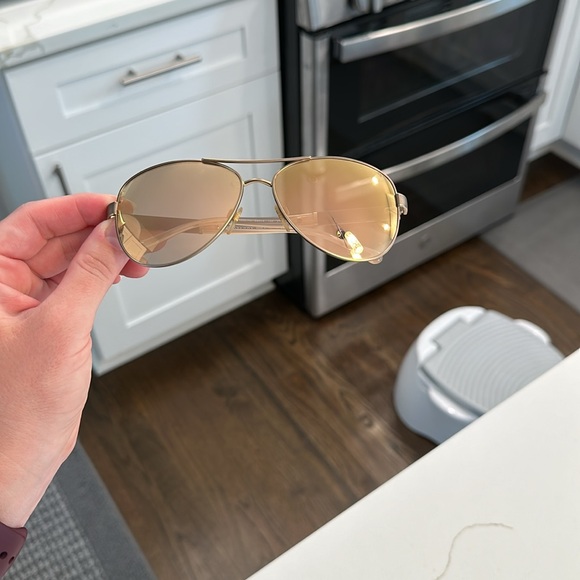 Women’s Burberry sunglasses BE3080 brown mirror rose gold aviators 😎 - Picture 5 of 14